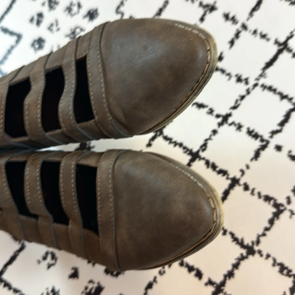 Mi.iM Brown Ankle Boots with Cut-Out Design - Women’s Shoes US Size 6.5 - EUC